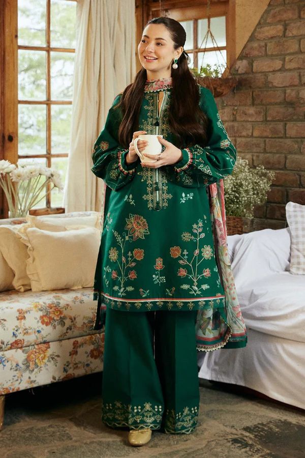 Zara Shah jahan on Dhanak with Printed wool Shawl